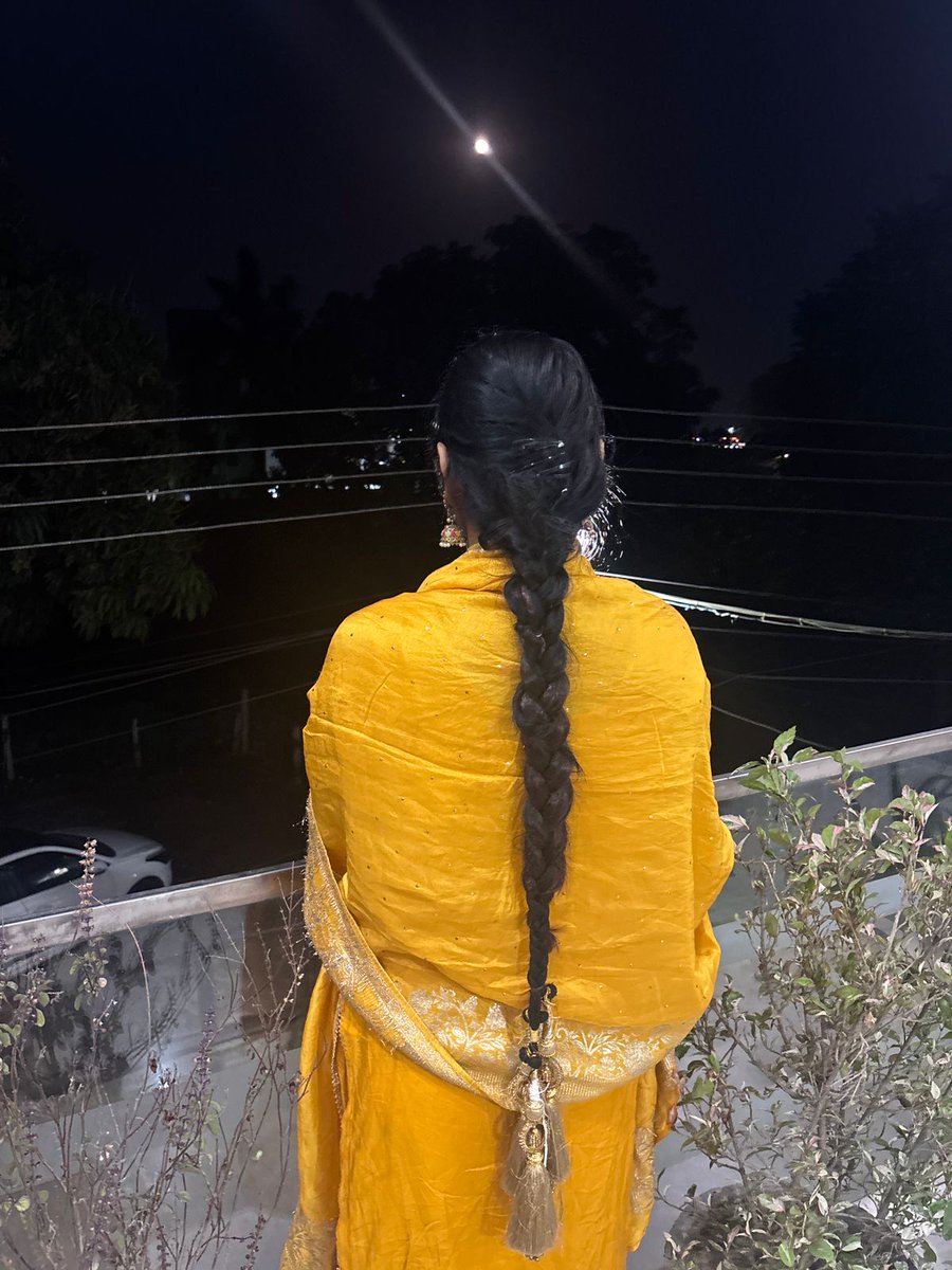 TereNishaan's tweet photo. ਵਫ਼ਾ ਵਾਲਾ ਕਿਰਦਾਰ ਨਹੀਂ ਲੱਭਿਆ 
ਮੁੜ ਕੇ ਉਹ ਸਰਦਾਰ ਨਹੀਂ ਲੱਭਿਆ 
ਜਿੱਥੋਂ ਭੀਖ ਮੰਗਾਂ ਤੇ ਉਹ ਮਿਲ ਜਾਵੇਂ 
ਹਜੇ ਤੱਕ ਉਹ ਰੱਬ ਦਾ ਦਰਬਾਰ ਨਹੀਂ ਲੱਭਿਆ ❤️🌹📝 https://t.co/Pu11GwfrK2