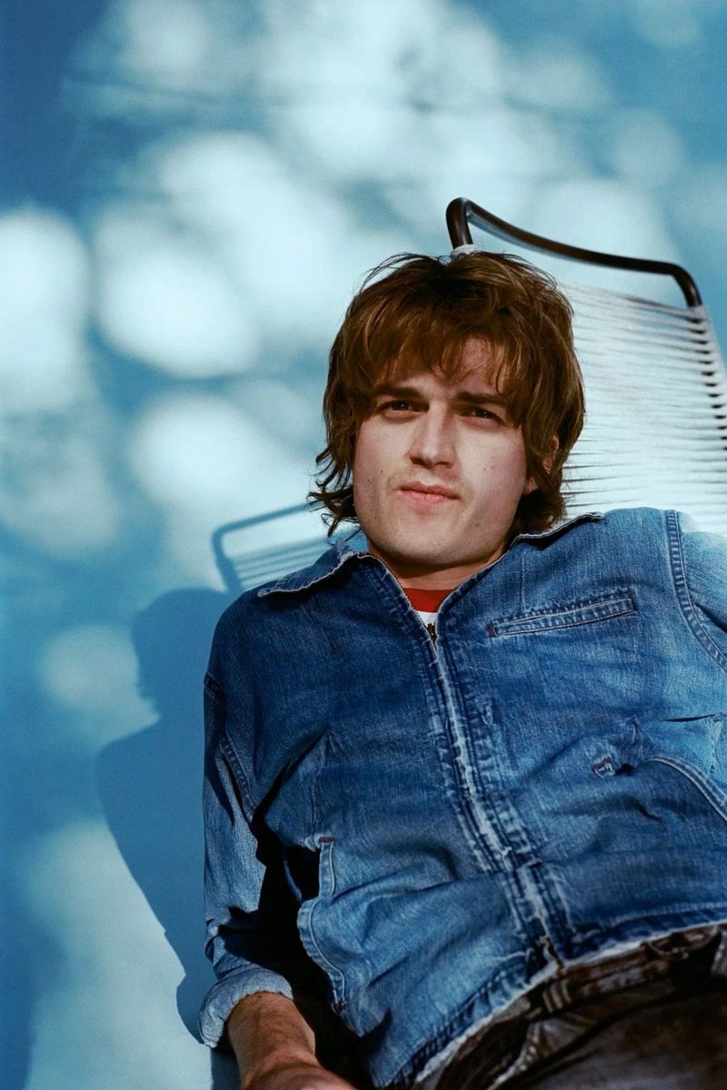 this photoshoot n this hair DRIVES ME INSANE