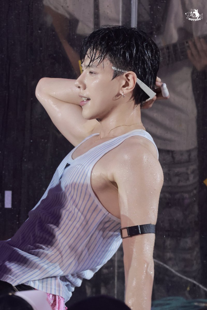 hotdog_ood's tweet photo. [260414]
🔥❤️‍🔥

DAOU SONGKRAN 2026
#DAOUROUTESUMMER2026
#ต้าห์อู๋ #DAOU #oueiija https://t.co/r9gTxbZs1S