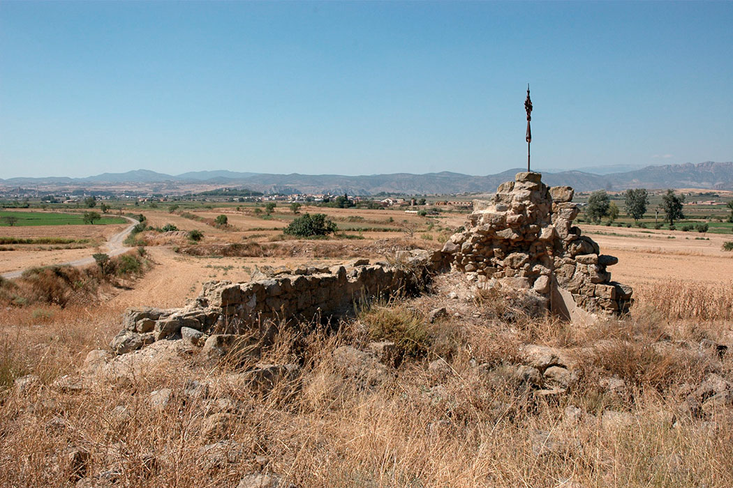 _Gran_Maestre's tweet image. El priorat de Sant Pere de Pedrís fou donat en part als templers el 1185, que hi fundaren un centre dependent de Gardeny. Tot i noves donacions, mantingueren el control fins al 1312. 

#Templers #HistoriaDeCatalunya #Patrimoni #Catalunya