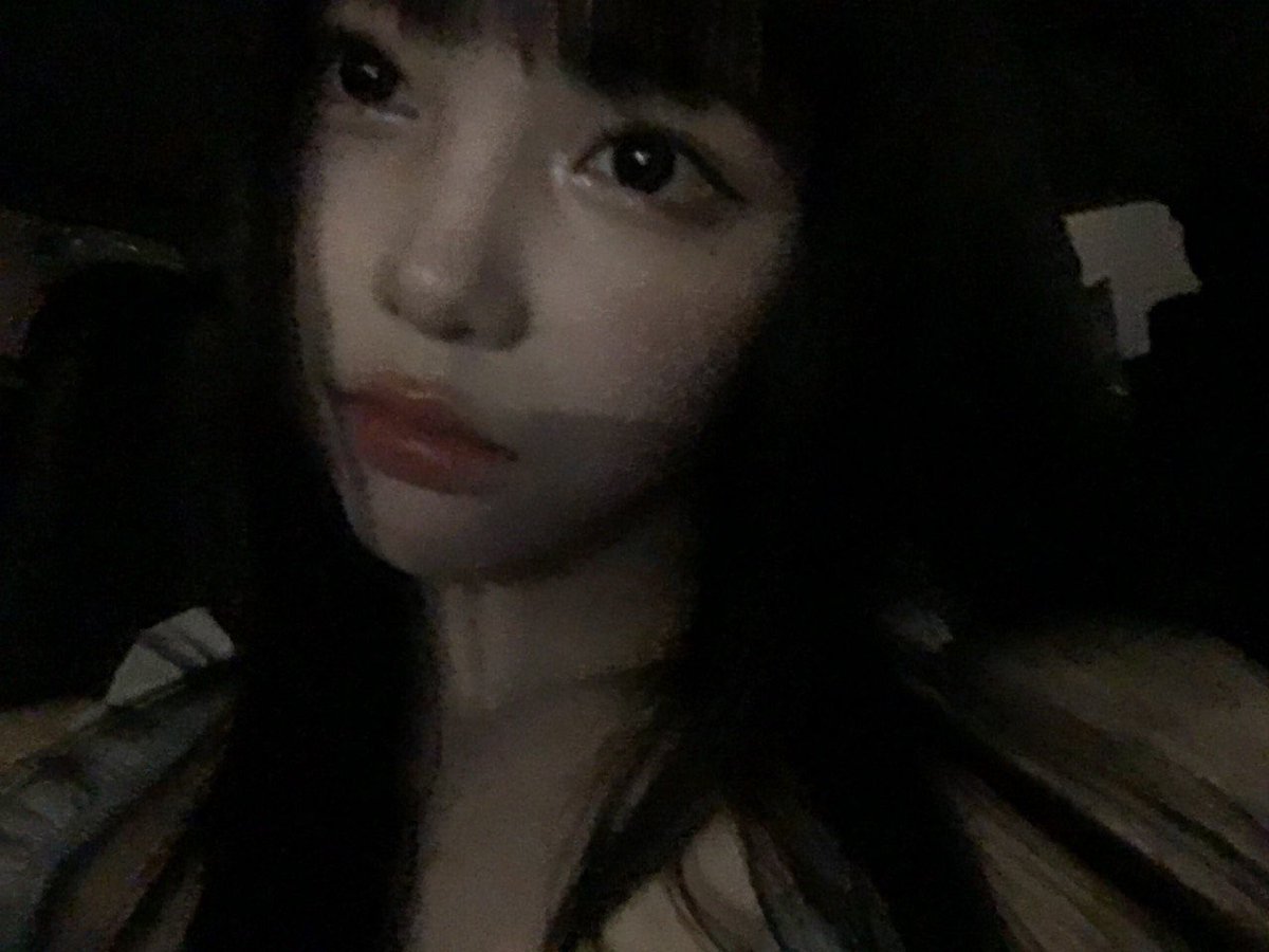 prettyians's tweet photo. whispering soft little thoughts into the quiet while the world sleeps, her eyes gently shining in the dark like tiny stars… like she’s holding onto a sweet, dreamy moment she never wants to let go of — ♡✨ https://t.co/rNIYVkIvOS