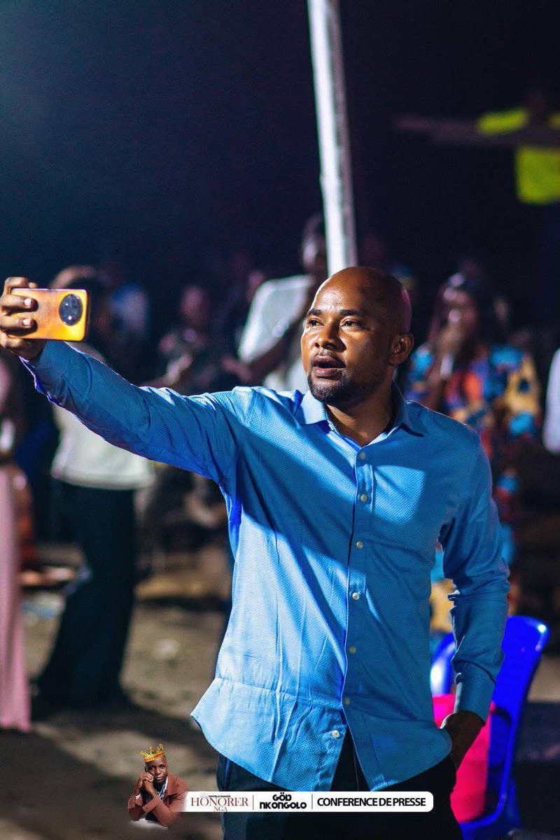 Instant News 243
Kisenso - Culture : À l’occasion de la présentation du nouveau single « Honorer Nga » de l’artiste God Nkongolo,
nous avons marqué notre présence à la conférence de presse organisée par l’équipe de l’artiste en compagnie de nos confrères du métier de la commune.