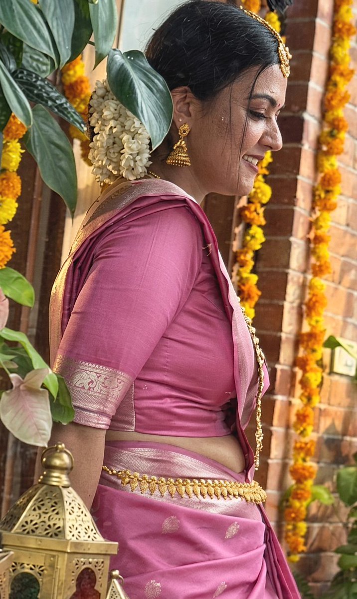 AparnaDas
Best View in the World 🥵🥶