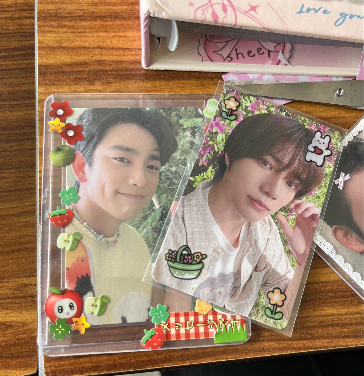 dolaptakekvar's tweet image. aylar sonra ilk defa bffyle bulustuk cekilen tek sey pc ve sticker
bintane pc fotosu cekip heryere atmak✅
bitane bile beraber fotograf cekilmemek❌