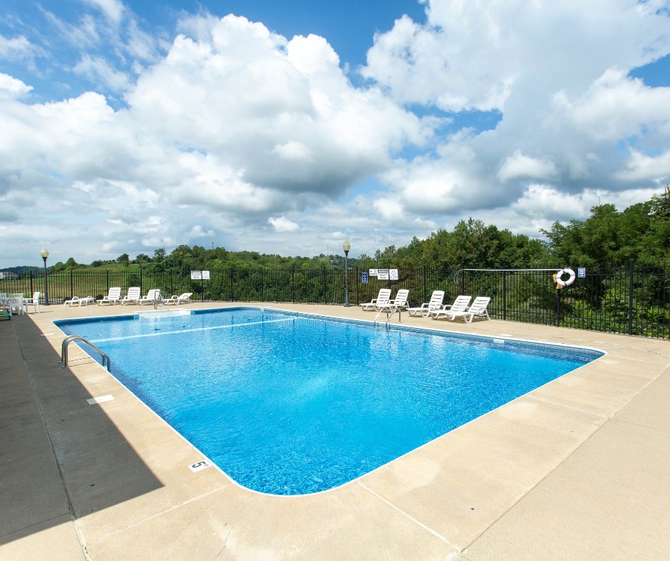 Live in a gated Bridgeport community at Charles Point. 2-bedroom apartments with granite countertops, hardwood floors, a fireplace, a pool, a dog park, and a 24-hour fitness center. 

Contact us for availability.
liveatmetro.com/parkview-apart…