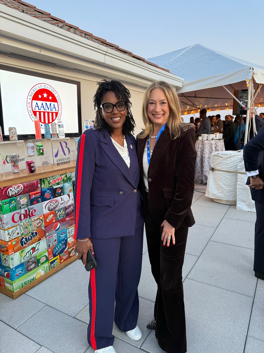 Lisa Katz tweet media