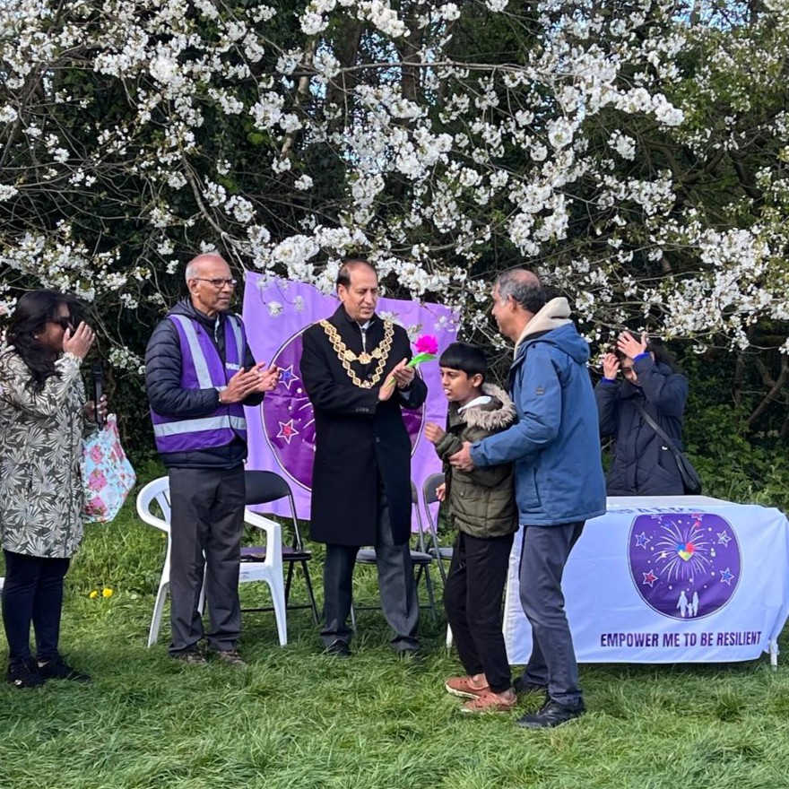 BrumLordMayor's tweet photo. Wonderful to join Birmingham SPARKS for their Autism Awareness walk last Saturday in Sheldon Country Park. 

SPARKS is a UK support group for families of neurodiverse children, it was great to meet some of our city’s children, their parents, and members of the wider community. https://t.co/bvlO3y21rf