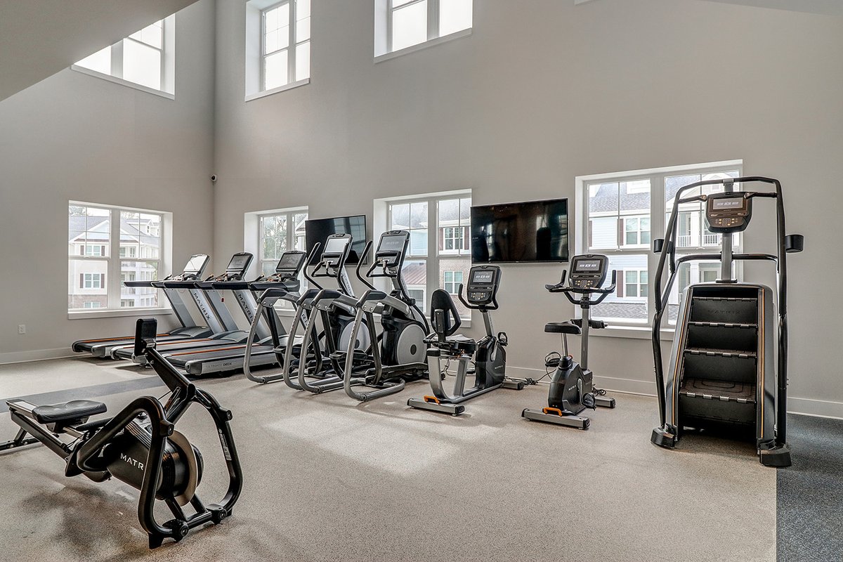 GCIResidential's tweet photo. A space where wellness meets your everyday routine. ✨ The professional fitness studio at Legacy Mount Pleasant is designed to move with you, whether you’re starting strong, staying consistent, or leveling up your goals. 🏋️

🏡 Legacy Mount Pleasant Apartments
📍 Mt. Pleasant, SC https://t.co/COshMH8ecV