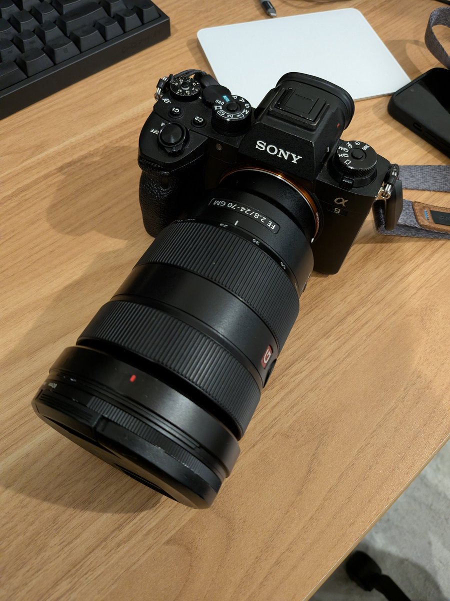 e10dokup's tweet image. 今年もtry! Swift Tokyoでカメラマンをさせていただきました、皆様お疲れ様でした！

なぜか目からクマが取れないしずっと足はボロボロだったけどなんとか3日間走りきれてなにより…。
ところで約11000枚の画像があるので、ここから選別やら補正やらをしないといけません。がんばるぞ〜…

#tryswift