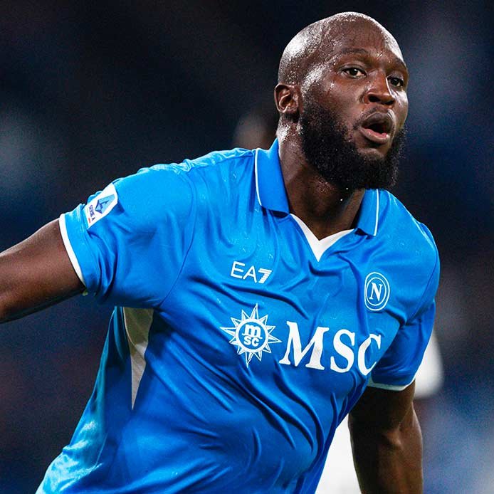 🚨 𝗕𝗥𝗘𝗔𝗞𝗜𝗡𝗚: Romelu Lukaku is set to be left out of Napoli’s squad for the remainder of the season. 🇧🇪

The club are planning to place him on the transfer list this summer.

(Source: <a href="/repubblica/">Repubblica</a>)