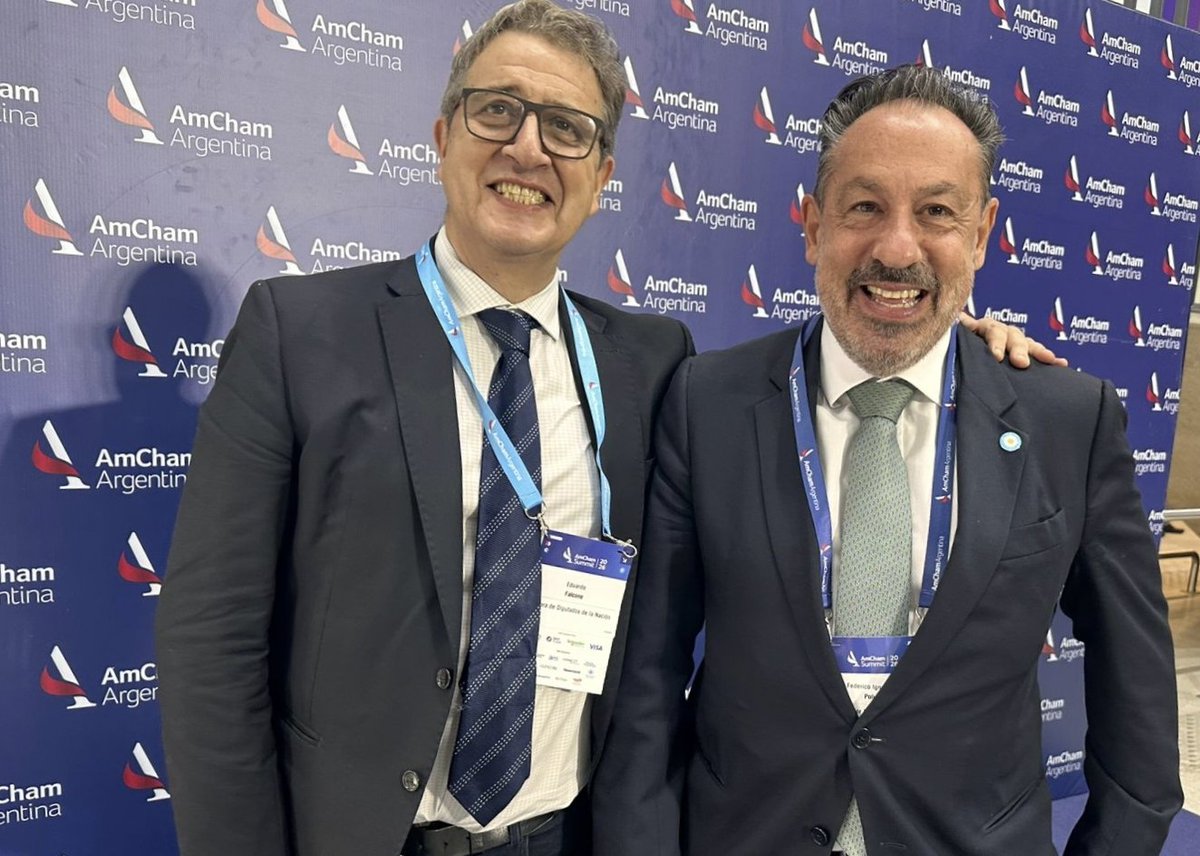 dipfalcone's tweet photo. Con el gran economista desarrollista @FIPoli27 en el @AmChamArgentina Summit 2026. Comentando la frase clave del discurso de la presidenta de AmCham: "el equilibrio fiscal ordena, el desarrollo transforma". 1000% de acuerdo https://t.co/9bd90KC2tN