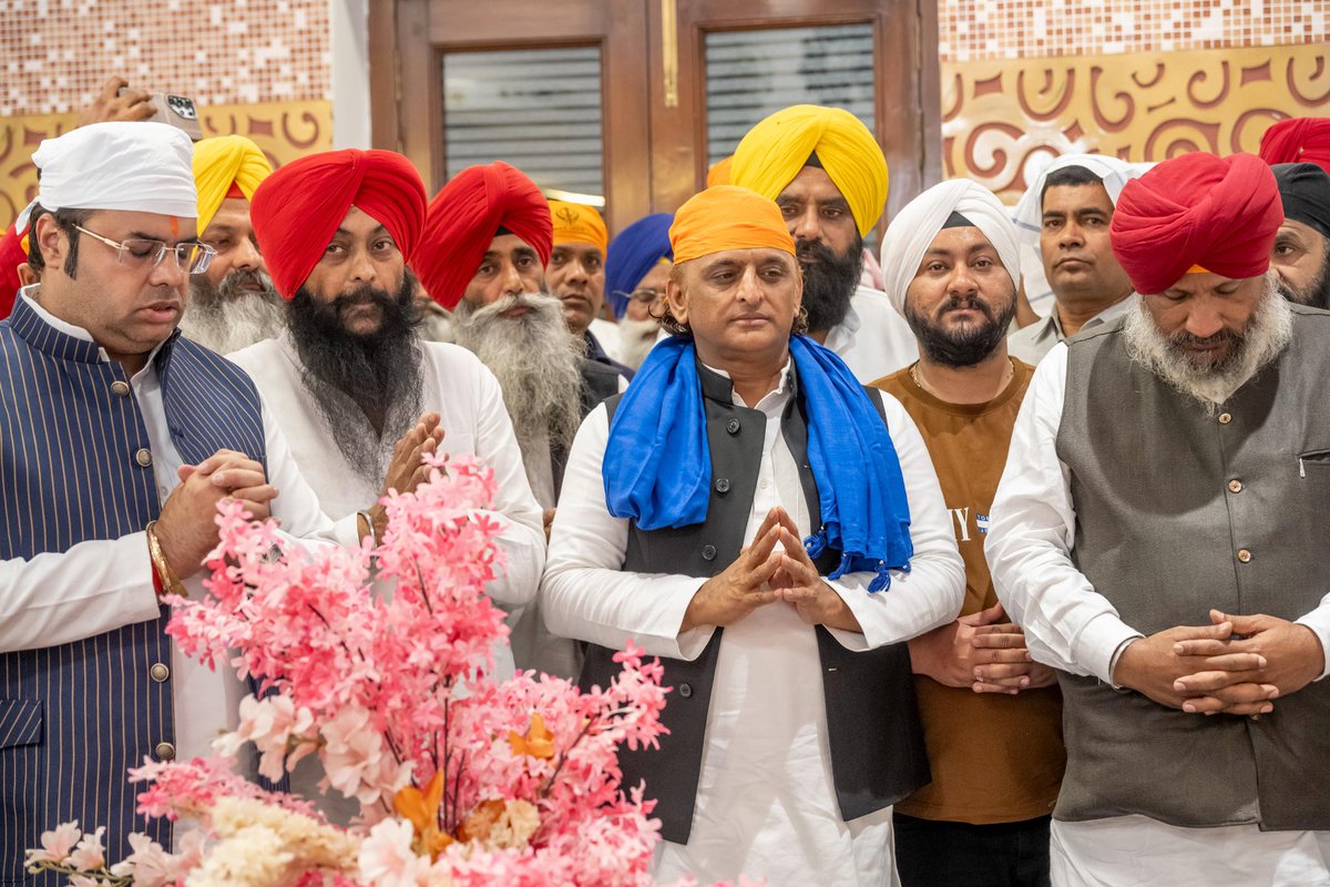 yadavakhilesh's tweet photo. निस्वार्थ भाव से मानवता की सेवा में सदैव रत रहनेवाले समस्त सिख समाज को बैसाखी की अनंत बधाई और हार्दिक शुभकामनाएँ! 

सबकी ख़ुशहाली के खलिहान भरे रहें! https://t.co/WjSSiijkrw