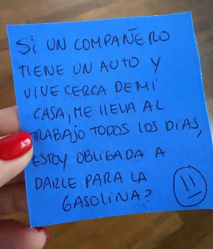 AntiSantos tweet media