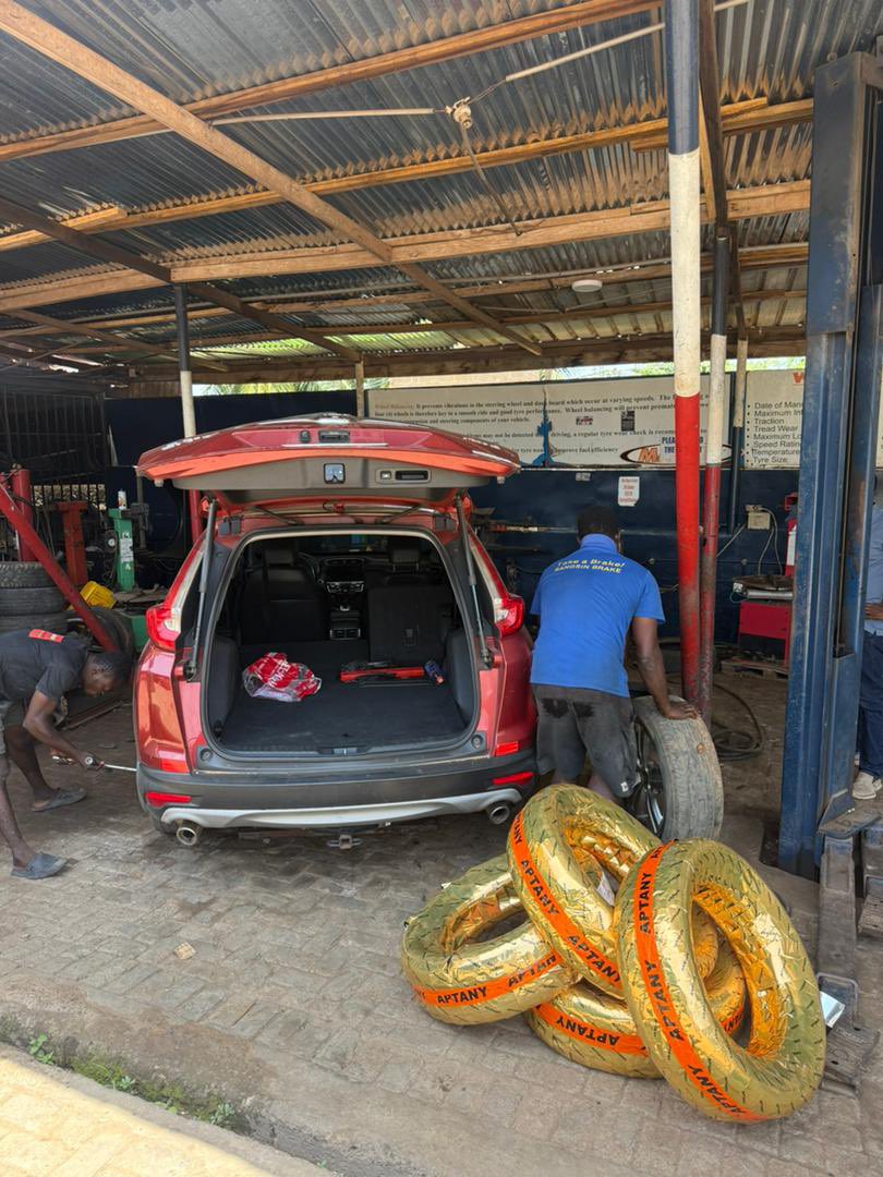 Joycejames__'s tweet photo. Please, I sell brand new tires. As a vehicle owner &amp; fleet manager, I understand the importance of buying affordable but quality autoparts that won’t break your back. I have more autoparts incoming but for now, kindly buy all your brand new tires from me 🙏🏻
📱 0597444677 https://t.co/4k4Up80XvC