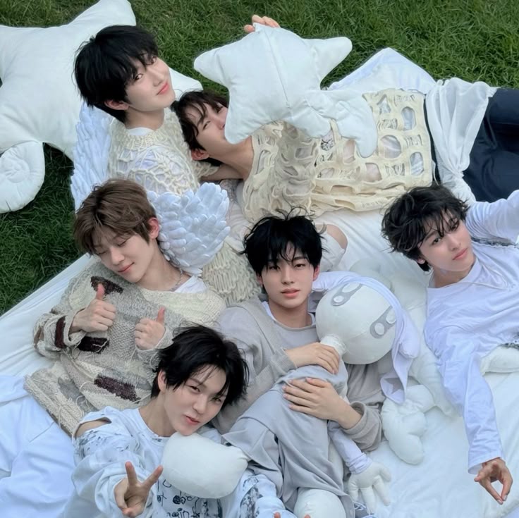 🔍┆FANBASES

La WISH FAMILY est à la recherche des fanbases manquantes !

NCT WISH : <a href="/NCTWishFR/">NCT WISH France 🌟🏹🩷 #ODETOLOVE</a>
Sion : <a href="/sionfanaccount/">Sion Nct Wish 🇫🇷</a>
Riku : <a href="/RikuNCTfrance/">RIKU France</a>
Yushi :
Jaehee : <a href="/JaeheeFrance/">Jaehee France</a>
Ryo :
Sakuya :

N'hésitez pas à nous dm si vous ouvrez une fanbase :) !
