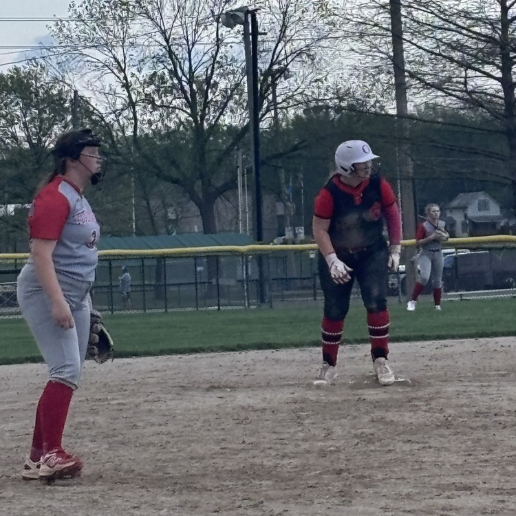 OHSActivities's tweet image. JV Softball had a great night of action on Monday during their home tournament. They won game 1 vs Wellsville, 3-2 and were up on Tonganoxie, 7-0 when the severe weather warning ended the event.
Keep up the great work!
#CyclonePride