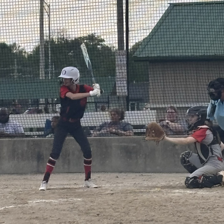 OHSActivities's tweet image. JV Softball had a great night of action on Monday during their home tournament. They won game 1 vs Wellsville, 3-2 and were up on Tonganoxie, 7-0 when the severe weather warning ended the event.
Keep up the great work!
#CyclonePride