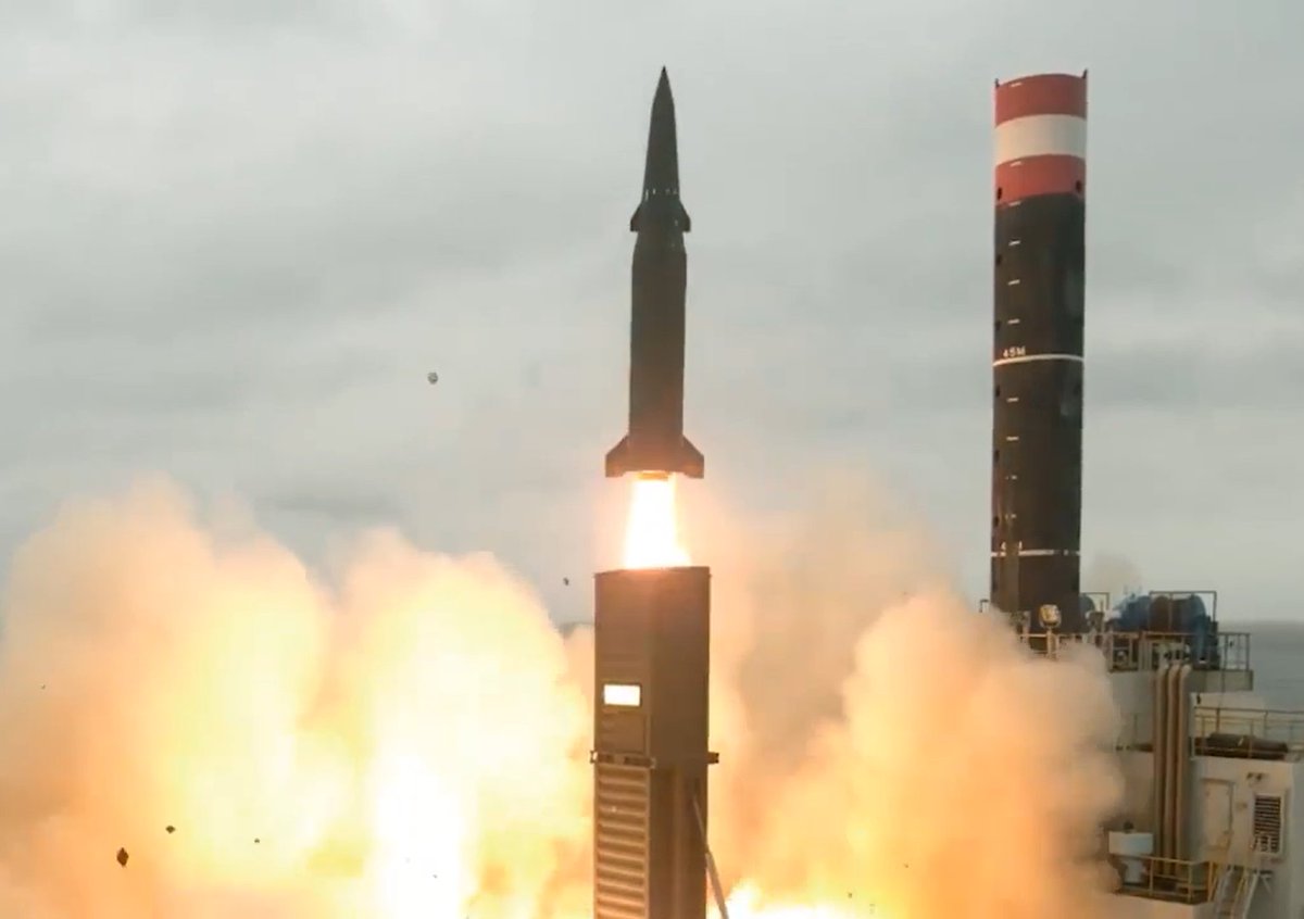 mason_8718's tweet photo. 🇵🇱🤝🇰🇷 Poland and Korea have decided to elevate their bilateral relationship to a "Comprehensive Strategic Partnership." It can be considered as "bro.." level. It would be great if we could work together in the future on the KF-21, KF-XX, as well as theater ballistic missiles and theater missile defense systems.
Well, such as SRBM, MRBM, L-SAM-II, etc. They might already be talking about it. Who knows?
It is said that during the official visit by the Polish Prime Minister's delegation, discussions were held not only on the stable implementation of existing defense industry cooperation, workforce training, local production, and technology transfer, but also on private sector electric vehicles, battery businesses, direct airport routes, the Warsaw tram replacement project, hydrogen energy, and space businesses.