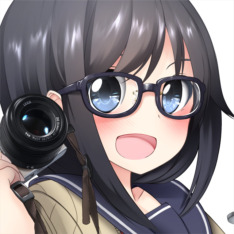 EOS R6をまだ描いたことがないので描きたいけど需要がない!
需要がないからカメラの機種判定できるほど描き込む人がいない。
機種名まで描いてるのは機種判定簡単ですが。 