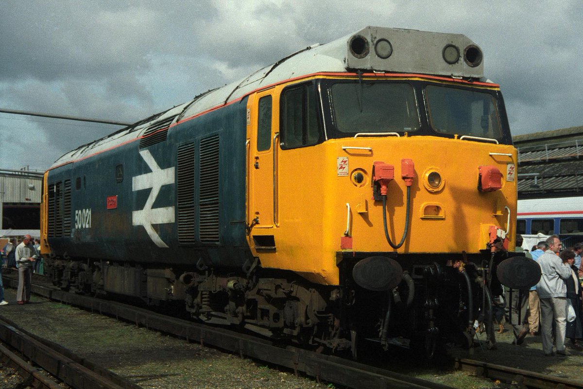 RexKram55112378's tweet image. I had to visit the NHS Walk-In Centre in Fratton yesterday and in doing so I passed down Rodney Road, Anson Road, Invincible Way and Illustrious Drive. #Class50