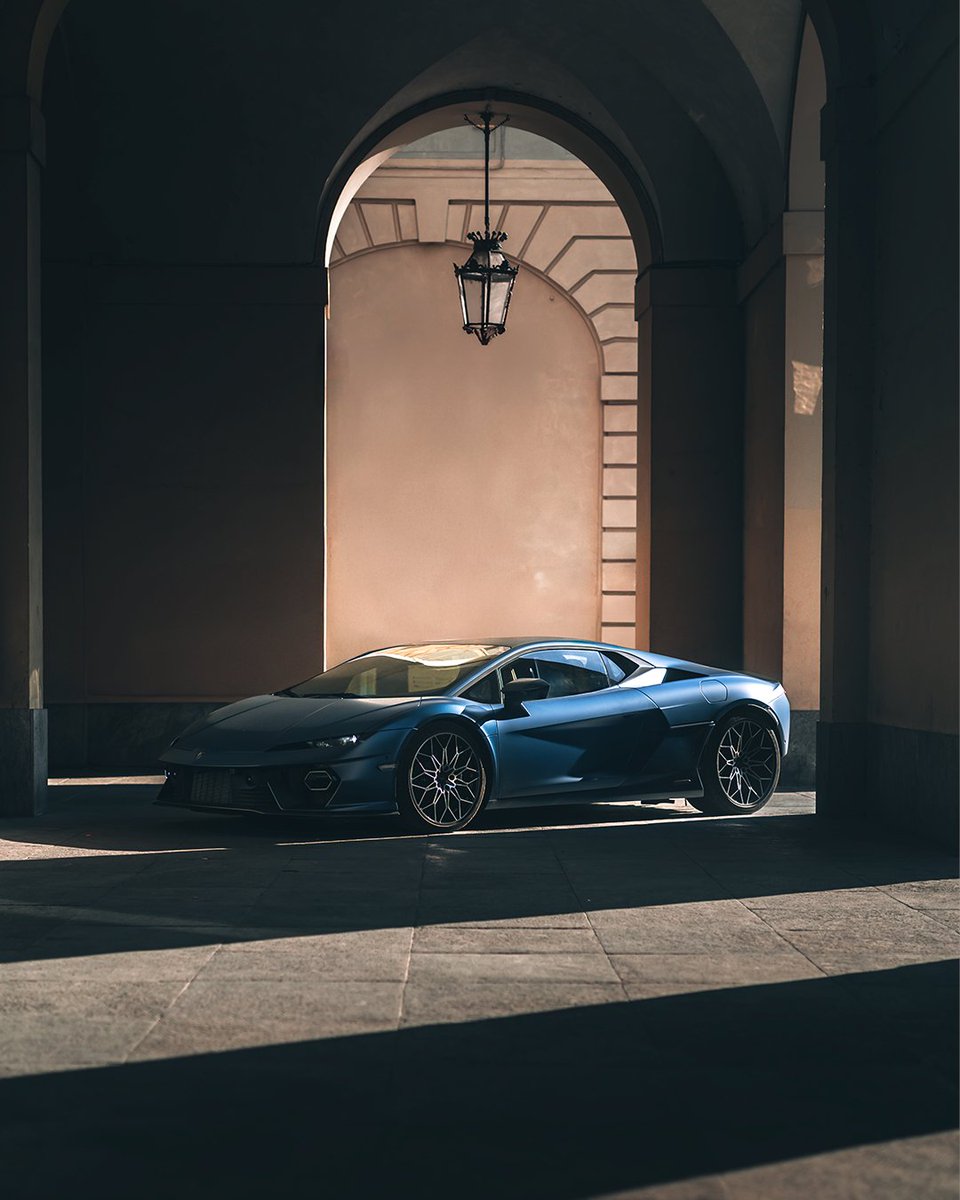 Lamborghini tweet media