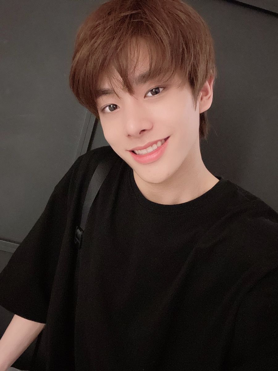 moonckeyl7 tweet media