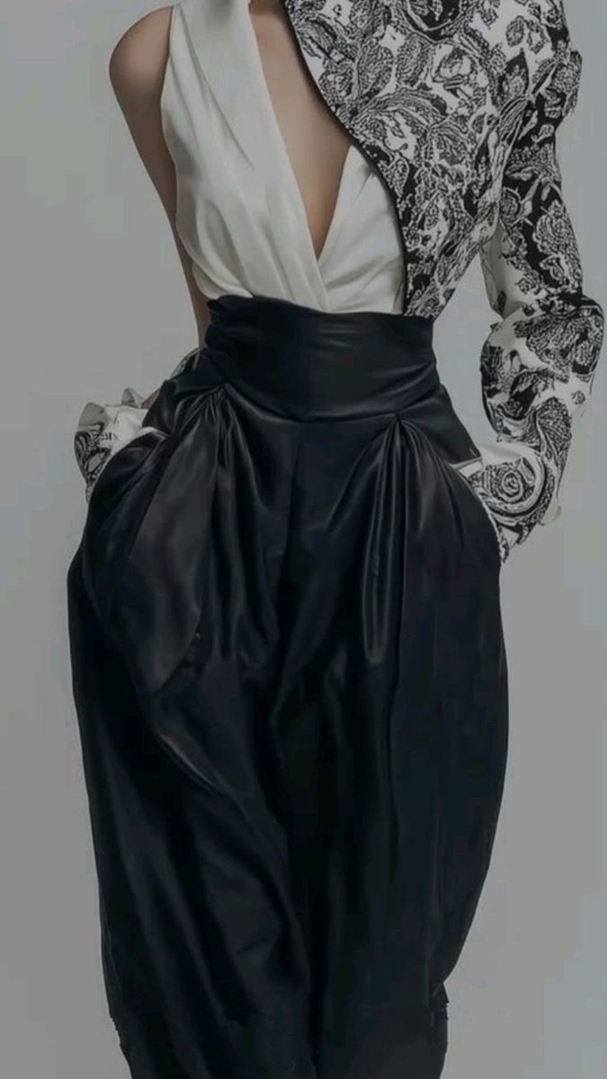 Karla | Stolitz Fashion Stylist 🎩 tweet media