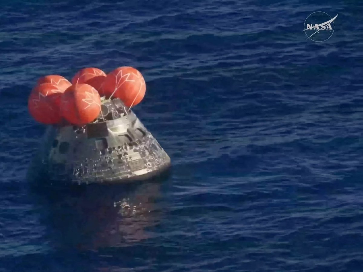 Curiosity tweet media