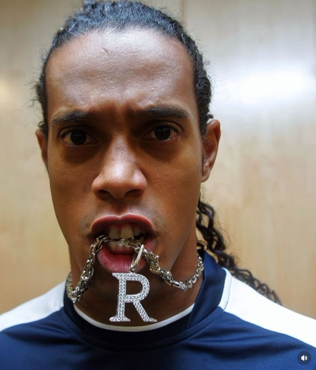 brazy1z_'s tweet photo. Ronaldinho Gaúcho https://t.co/OuJymHzLsI