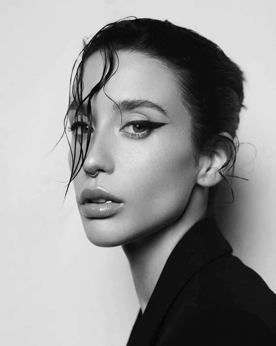 María Pedraza  tweet media