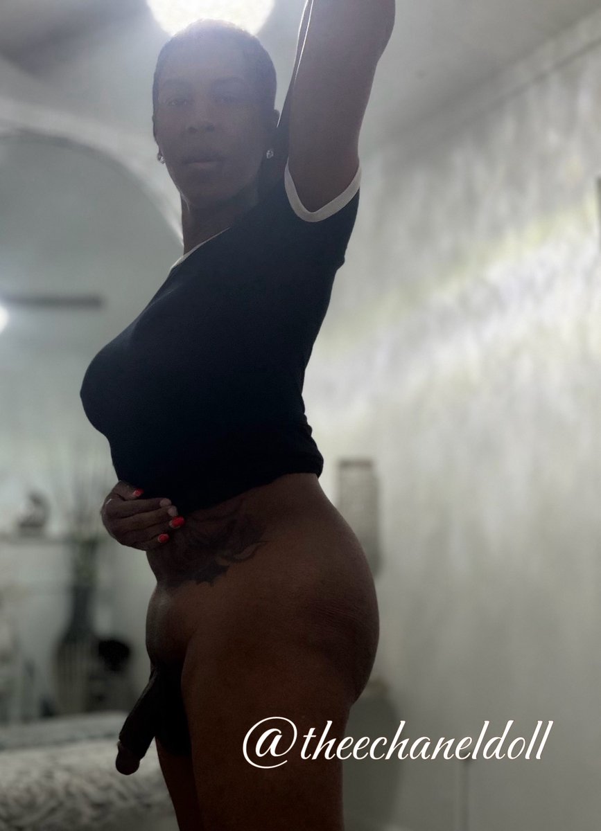 theechaneldoll's tweet photo. Did I mention I’m back to short hair? https://t.co/YW4IRW50bM