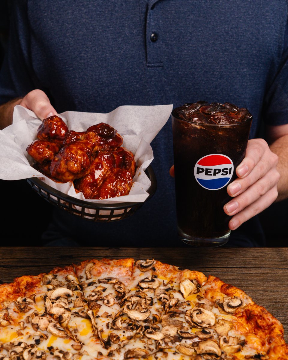 Round Table Pizza tweet media
