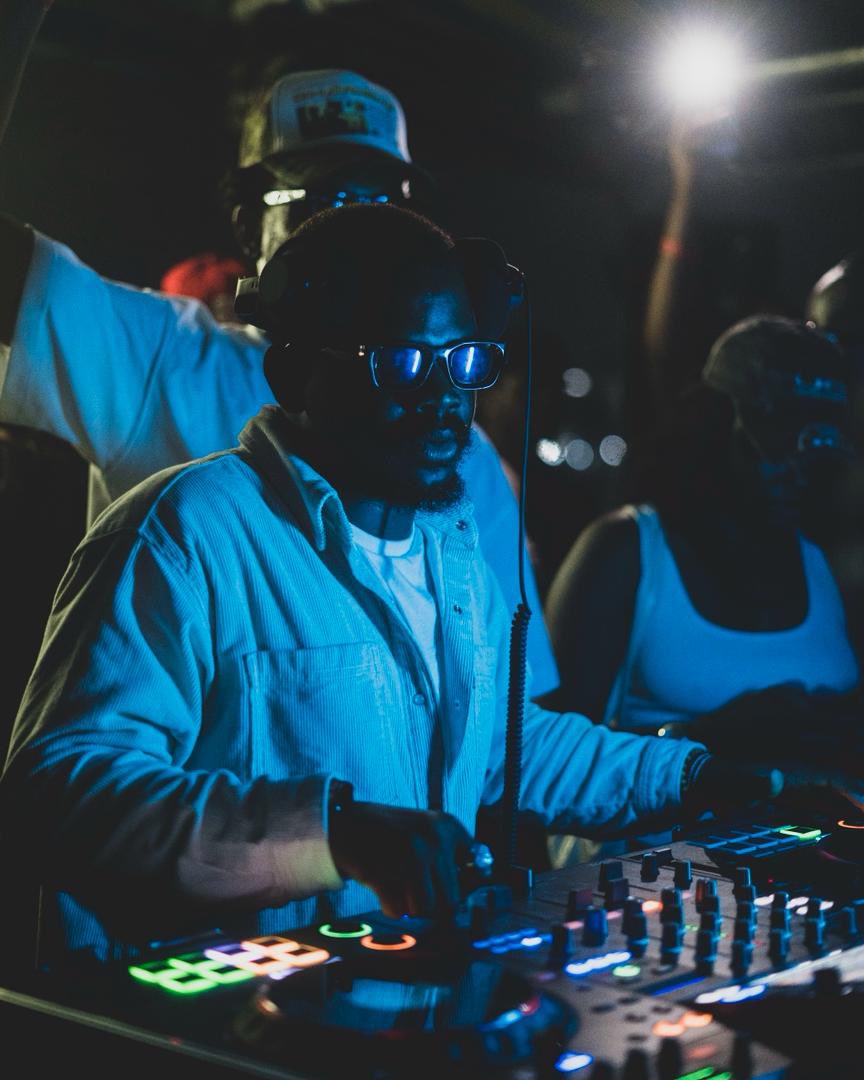 theculturebug's tweet photo. TOBI PETER LIVE AT IFEME C.S’S “TAMBA”. https://t.co/iWFG2Fu7ng