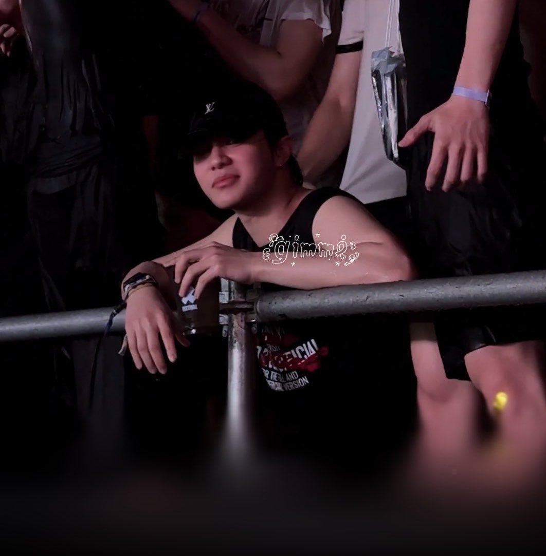 ^ྀི มอเอ ₂ tweet media