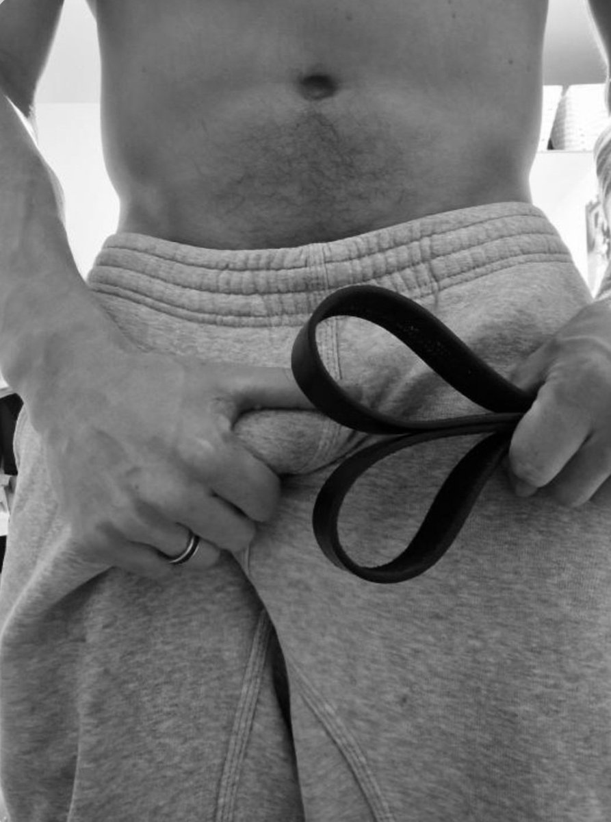 Steven97928746's tweet photo. Who wants tying up and sort out? I have pics/vids/used cummy boxers/used socks for sale. Message me if interested or message me any requests, and I'll see if I can do it for you.🍆💦🍑😋 https://t.co/9cqJGGkFqP