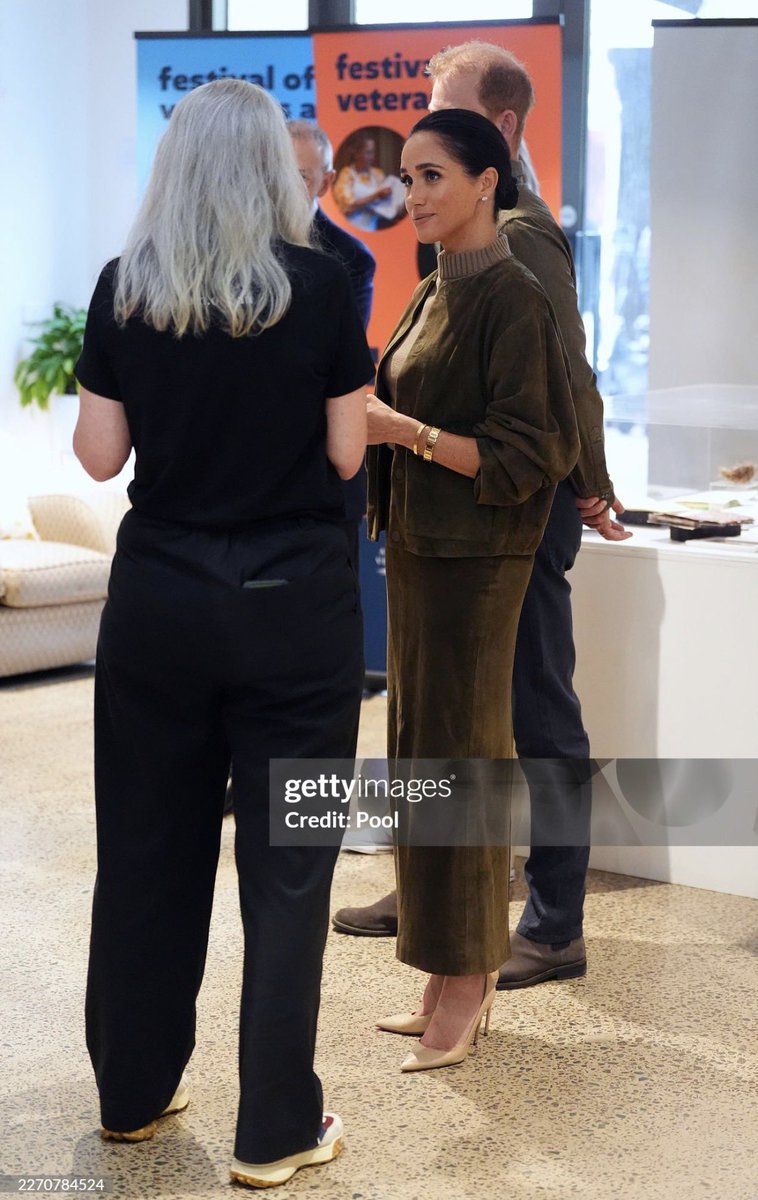 Snarky Guy tweet media