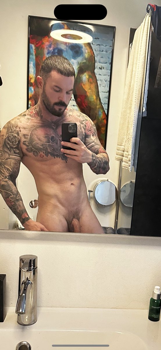 Julian Bleak XXX tweet media