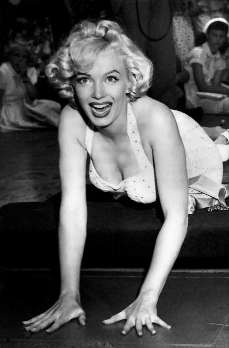‘Marilyn asked, “It’s for all time, isn’t it?” “Yes”, I said, “it’s for all time, or as long as the cement lasts.” She made me cry, she was so sweet...We made a hell of a team &amp; I wish we’d done another picture together.’ Jane Russell. Grauman’s, 1953💋
#MarilynMonroe