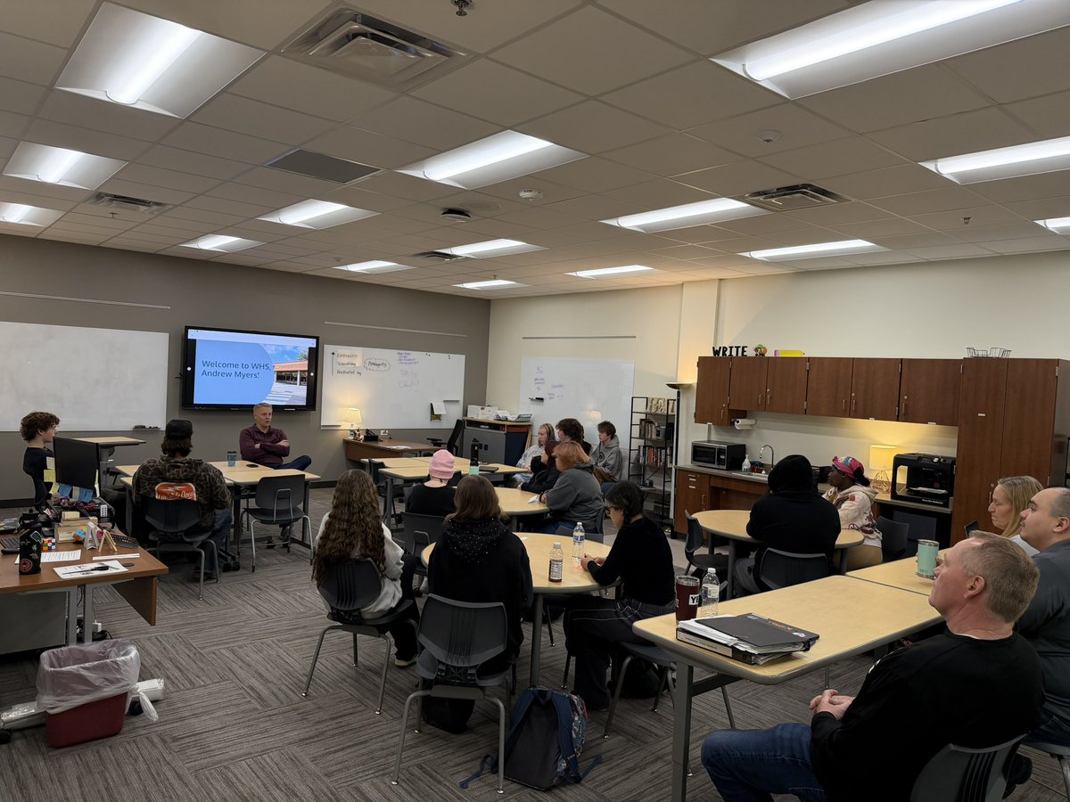 MyersVote's tweet image. Grateful to @thewestonkaedge for the opportunity to engage with high school students and truly listen to their perspectives. Authentic conversations spark meaningful ideas and creative solutions to support the next generation. #education #yourbackyard #listening