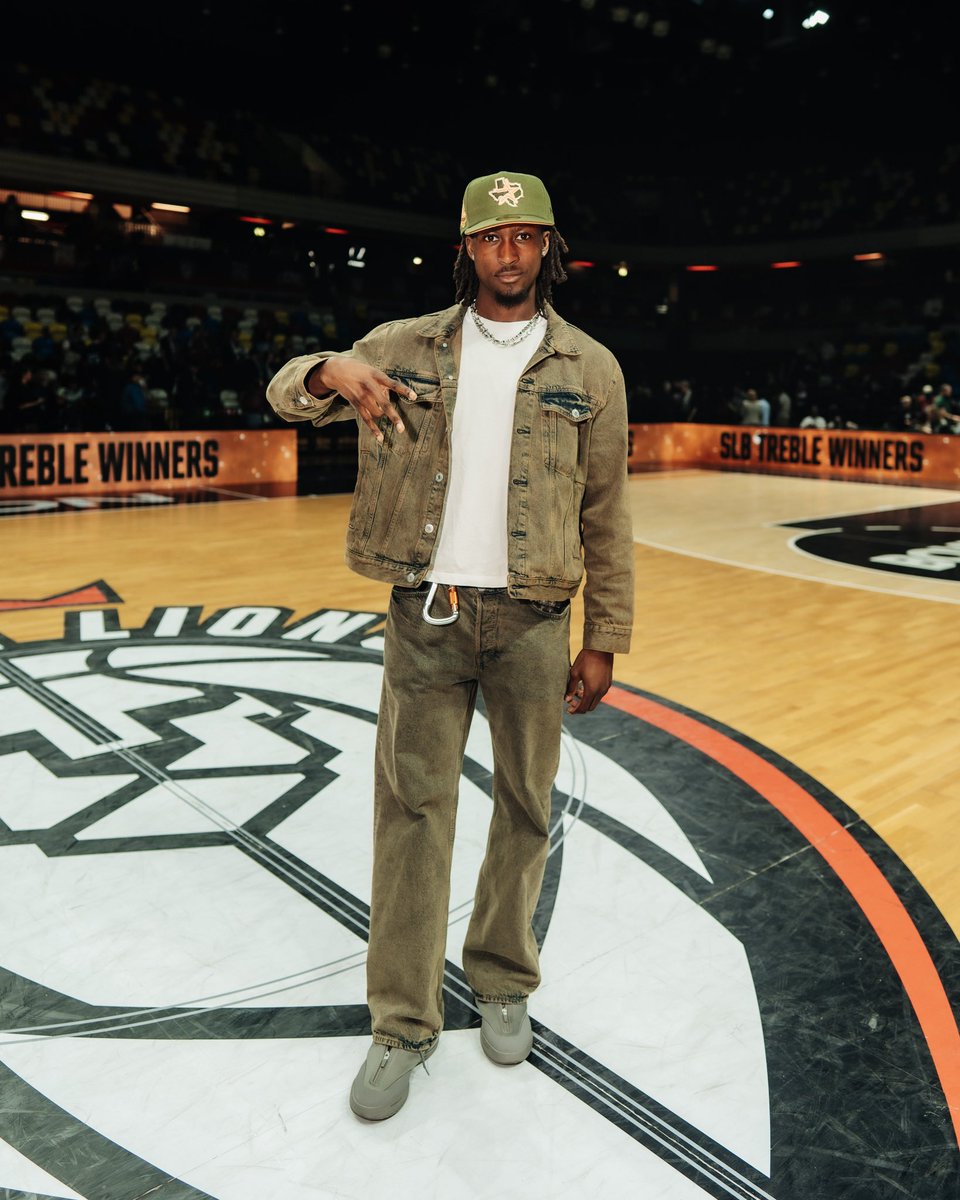 LondonLions's tweet image. STRONGER TOGETHER 🦁

It’s more than a game — it’s a community. And together, we’re unstoppable.

Powered by NordVPN

#LondonLions #StrongerTogether