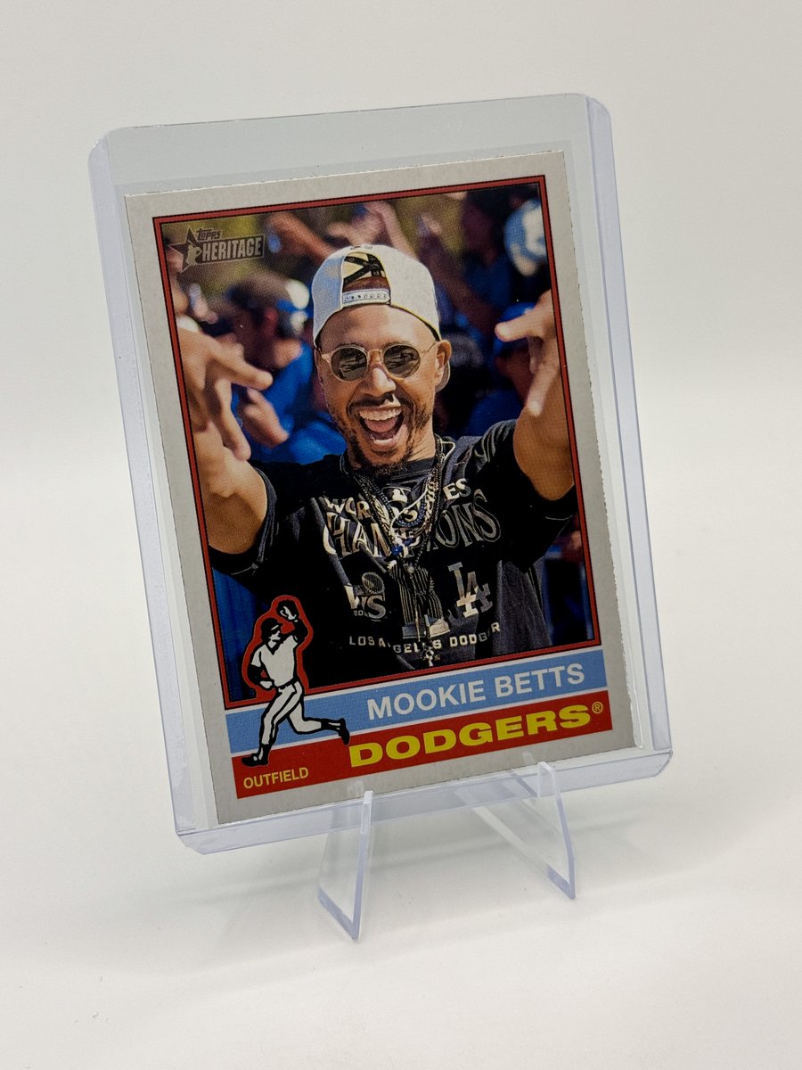 You have to love it when you are looking through old base cards, and you find a Golden Mirror Variation and a Heritage Image Variation! 😅🤣

I see this happening to folks in the hobby all of the time, and now it's happened to me!

<a href="/CardPurchaser/">Card Purchaser</a>