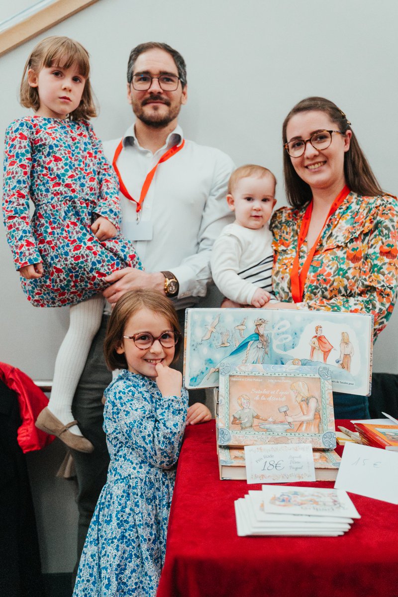 Céline 🐗📚✨️ tweet media