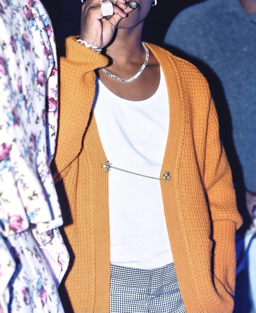 Ebony Black tweet media