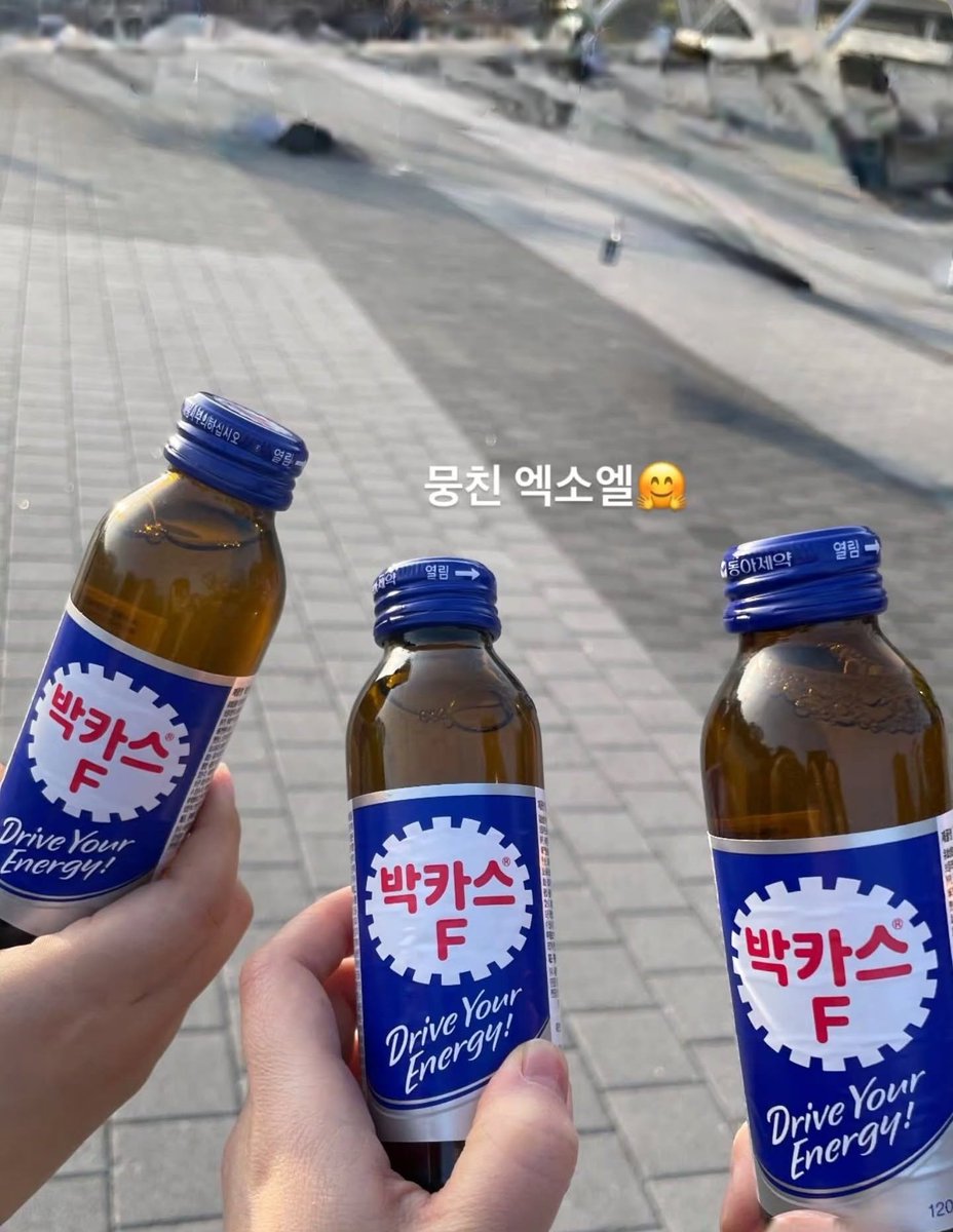 (*'ω'*) 닉넴 머하지 tweet media