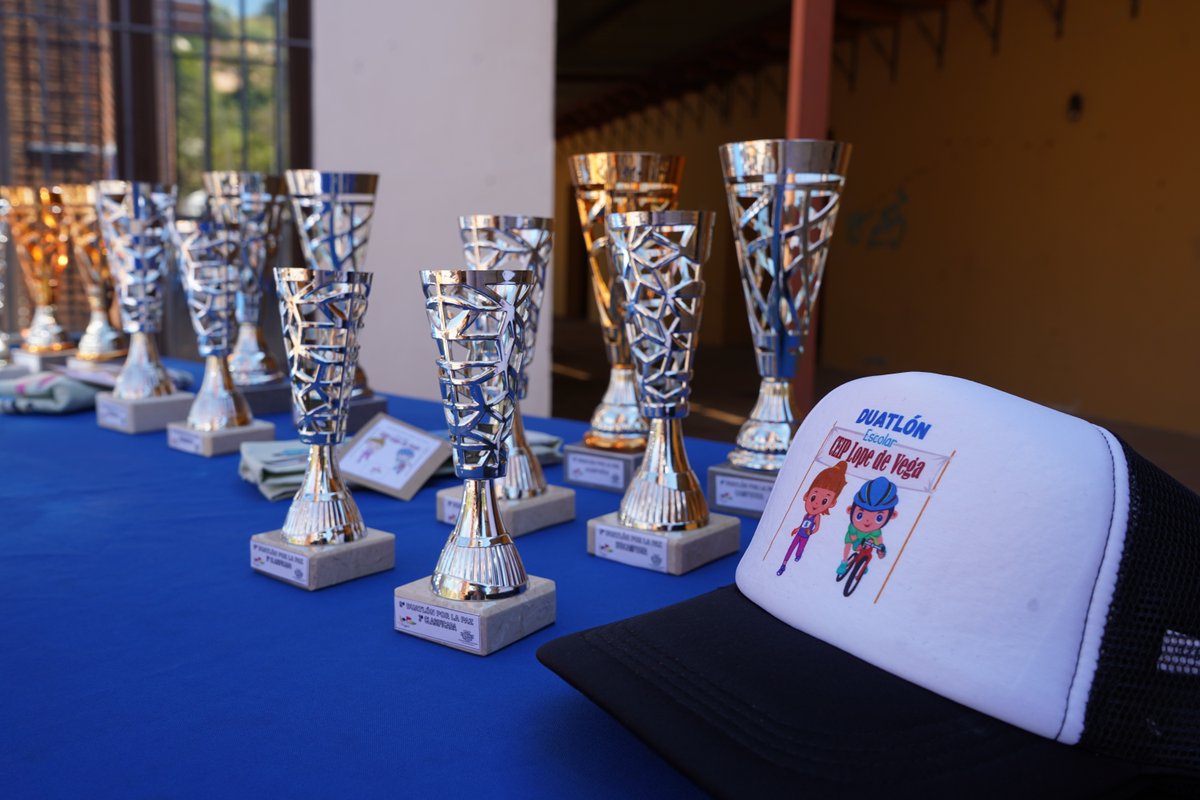 ✨ Esta mañana, el Parque Periurbano ha vibrado con la energía de cientos de escolares en una nueva edición del Duatlón por la Paz. Una iniciativa organizada por noveno año consecutivo por el Centro Lope de Vega, en colaboración con el Ayuntamiento de Coín y la empresa Prodomasa.