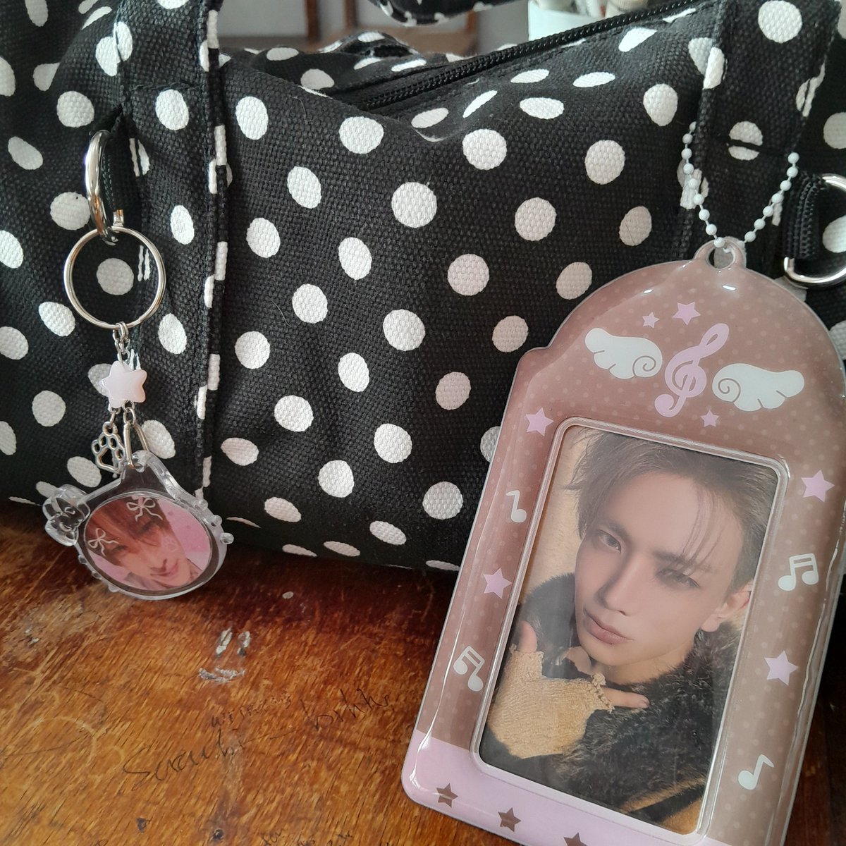 bella 𝜗ৎ tweet media