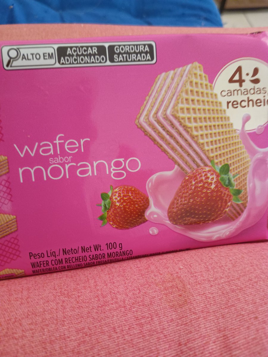 A pessoa que vos fala, almoçou direitinho. Cerca de 1 h depois, veio a tentação. Comi tudinho. 😎