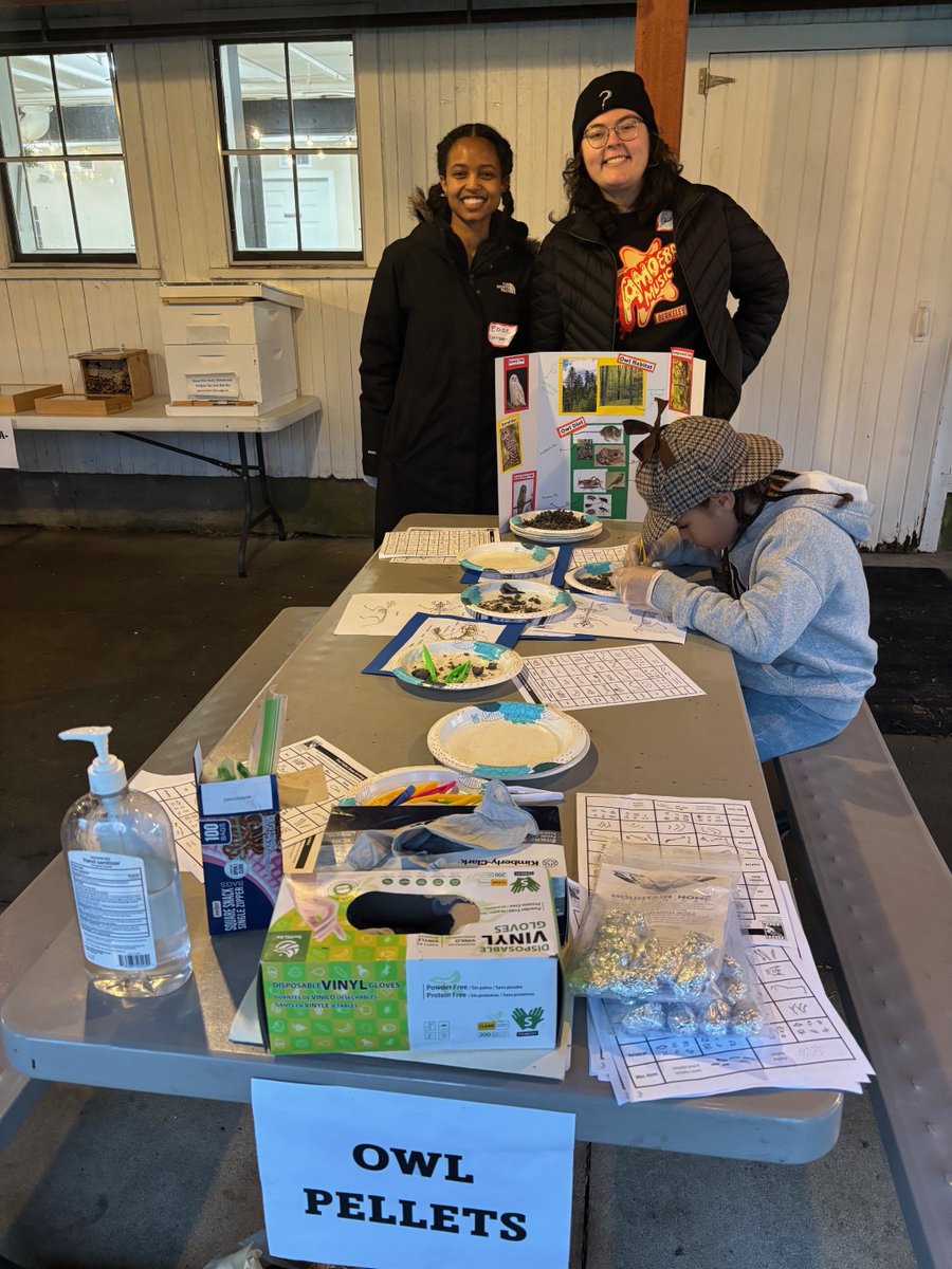 GWISmidMI's tweet photo. Last Friday was this year's Campfire Science Night! Kids were able to participate in a variety of science activities and ended the night with s'mores. Like always, it was a blast to be a part of this great event! https://t.co/n3BV6qIMTZ