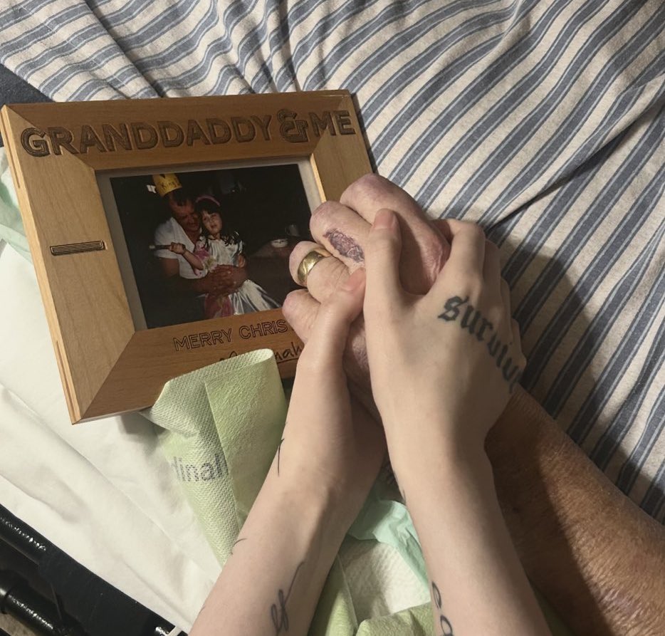 Han 🖤 tweet media