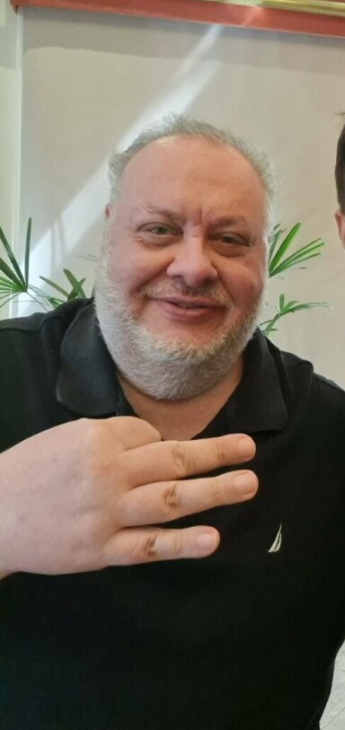 ¡Feliz cumpleaños al gran Marcelo Recanate!

Hoy celebramos el cumpleaños de Marcelo Recanate, ex presidente de #Olimpia, el club más laureado de nuestro fútbol.

Su liderazgo y visión revolucionaron el fútbol paraguayo, dejando una huella imborrable en la historia del deporte.